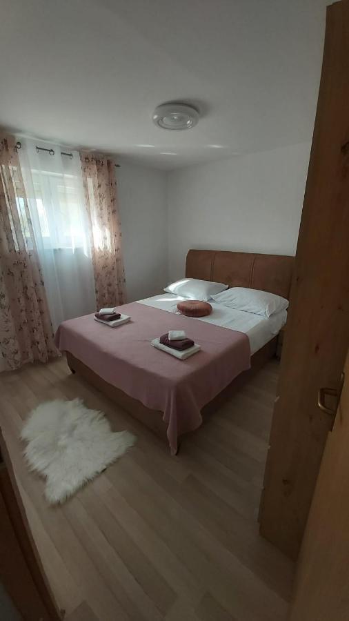 Luka Apartamento Galovac  Exterior foto